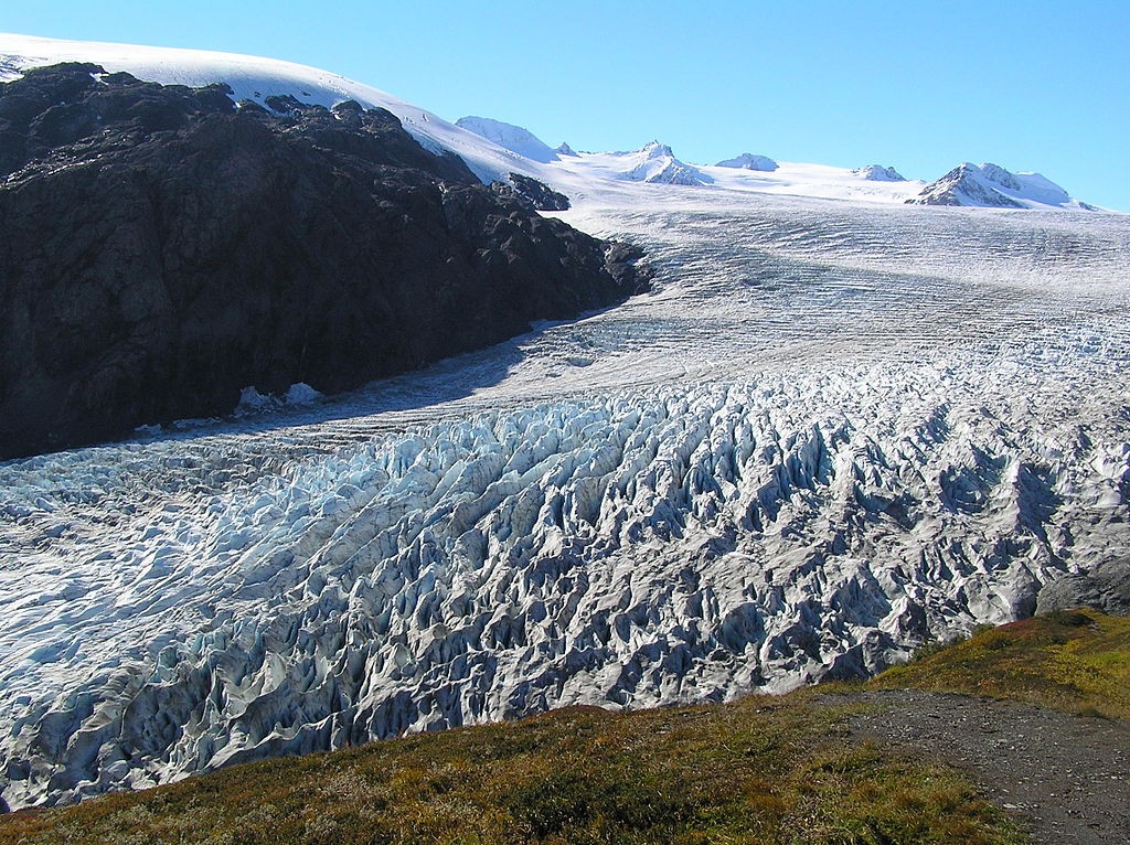 https://en.wikipedia.org/wiki/Exit_Glacier#/media/File:1055_-_exit_glacier.jpg